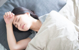 何もしたくない、ずっと寝ていたいときの対処法