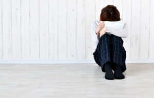 すぐ泣いてしまうのはなぜ？